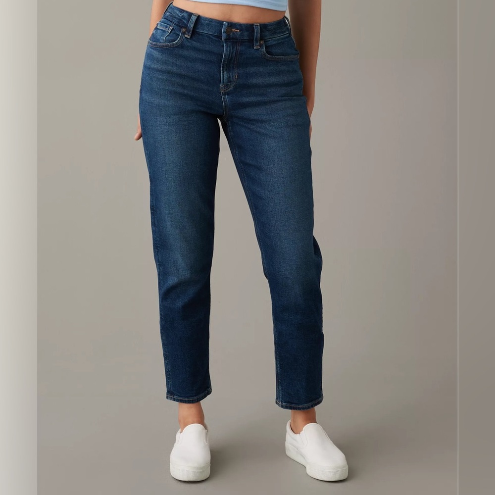 Women American Eagle Curvy Mom Jeans